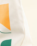 Zoom sur la couture du tote bag locale en coton